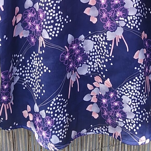 Forever 21 Women's Navy Floral Blouse with Peekaboo Shoulders - S/P - Picture 12 of 12